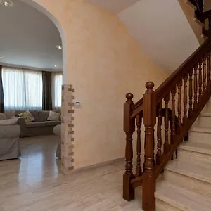 villa-los-cristianos.in-canary-islands.com/